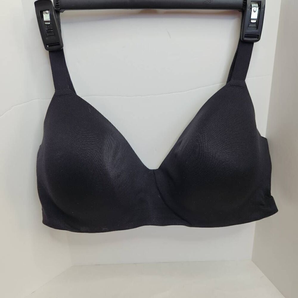 Wacoal Women's Flawless Comfort Contour Bra Style 853326 Black Size 38DDD Wired